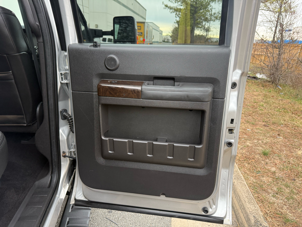 Ford Super Duty F-250 SRW 4WD Crew Cab 172" Platinum 2015