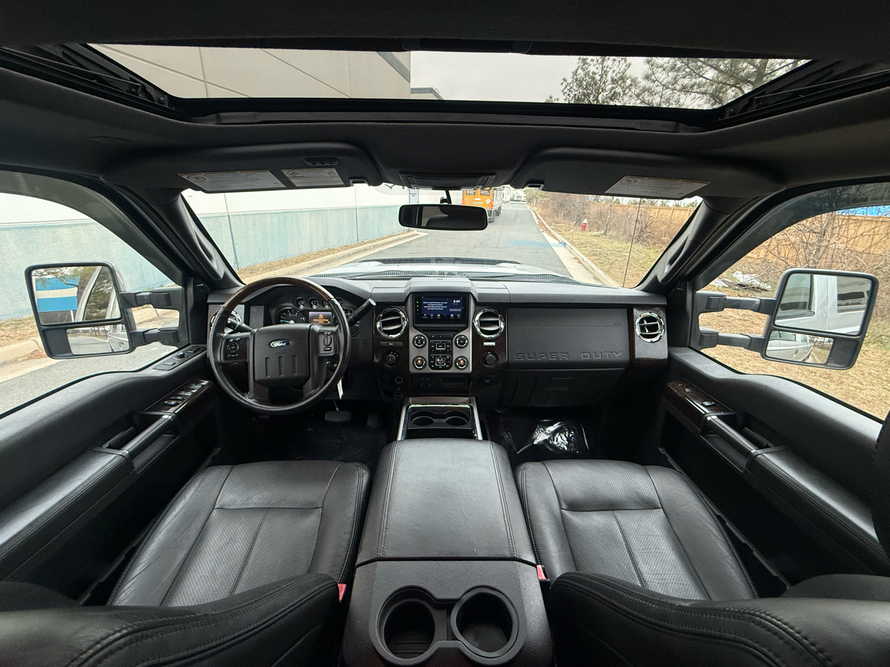 Ford Super Duty F-250 SRW 4WD Crew Cab 172" Platinum 2015