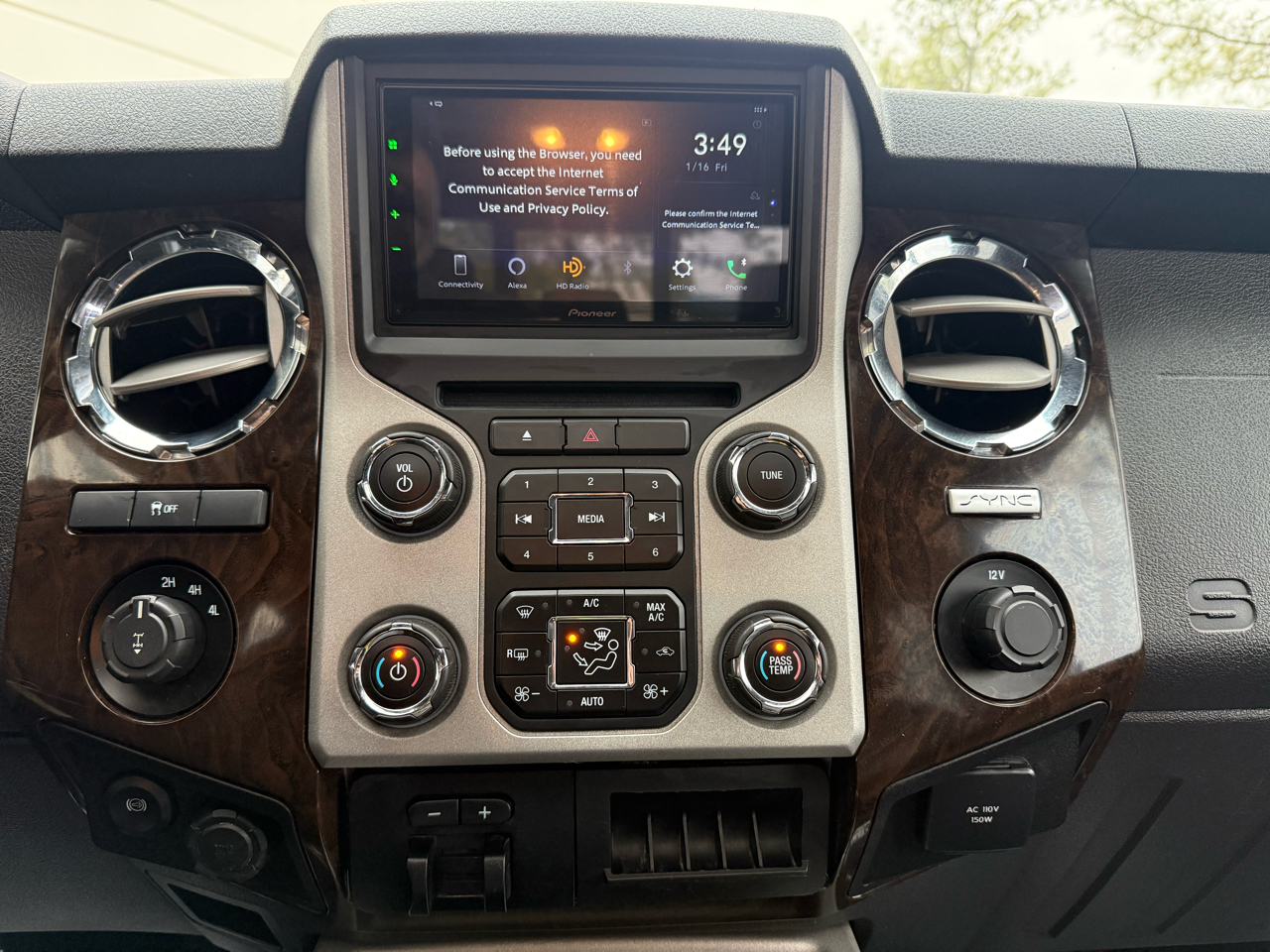 Ford Super Duty F-250 SRW 4WD Crew Cab 172" Platinum 2015