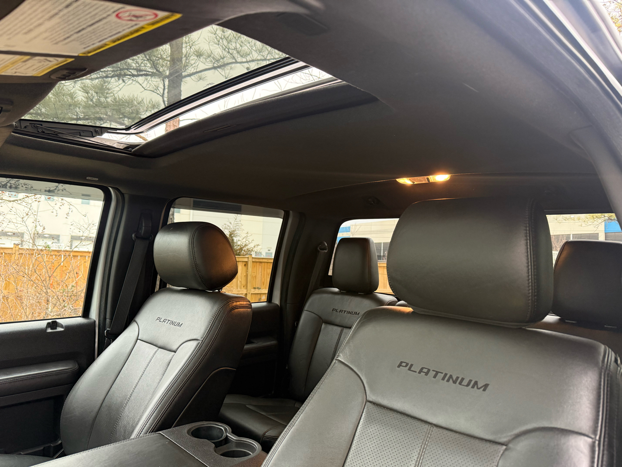 Ford Super Duty F-250 SRW 4WD Crew Cab 172" Platinum 2015