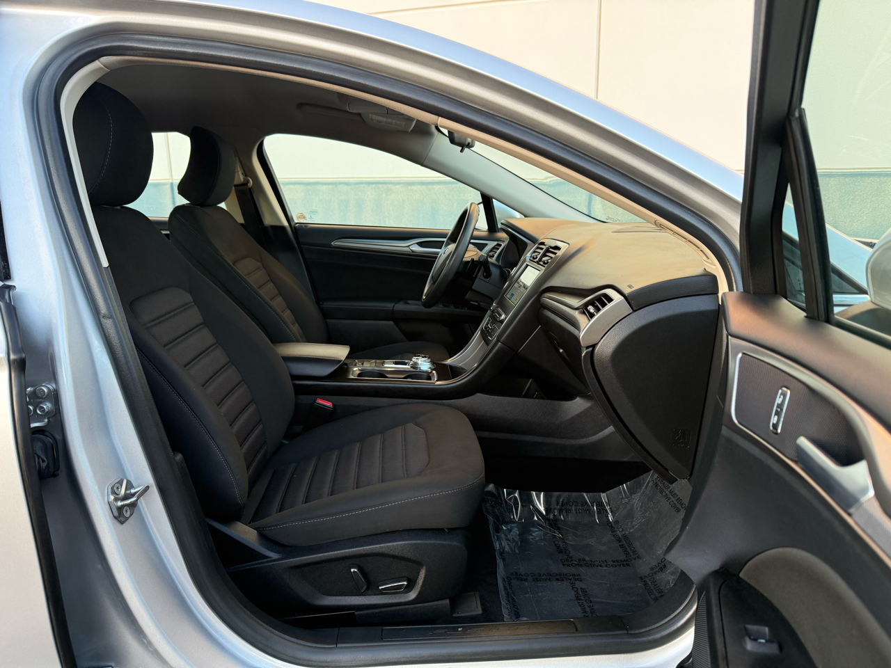 Ford Fusion SE FWD 2018