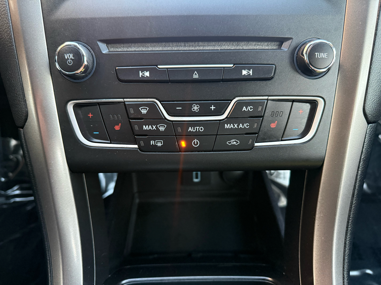 Ford Fusion SE FWD 2018