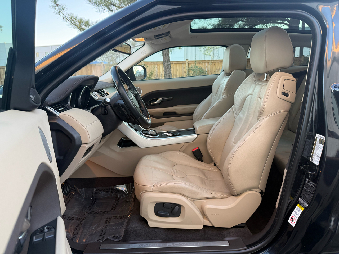 Land Rover Range Rover Evoque 2dr Cpe Pure Plus 2012