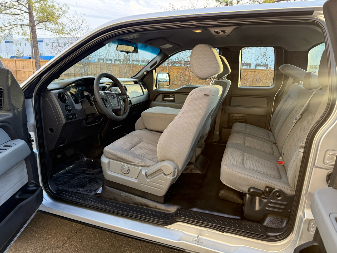 Ford F-150 4WD SuperCab 145" Lariat 2014