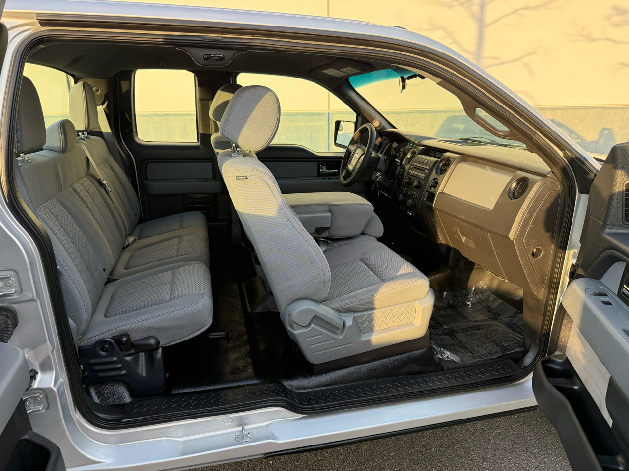 Ford F-150 4WD SuperCab 145" Lariat 2014