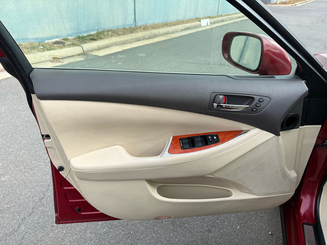 Lexus ES 350 4dr Sdn 2010