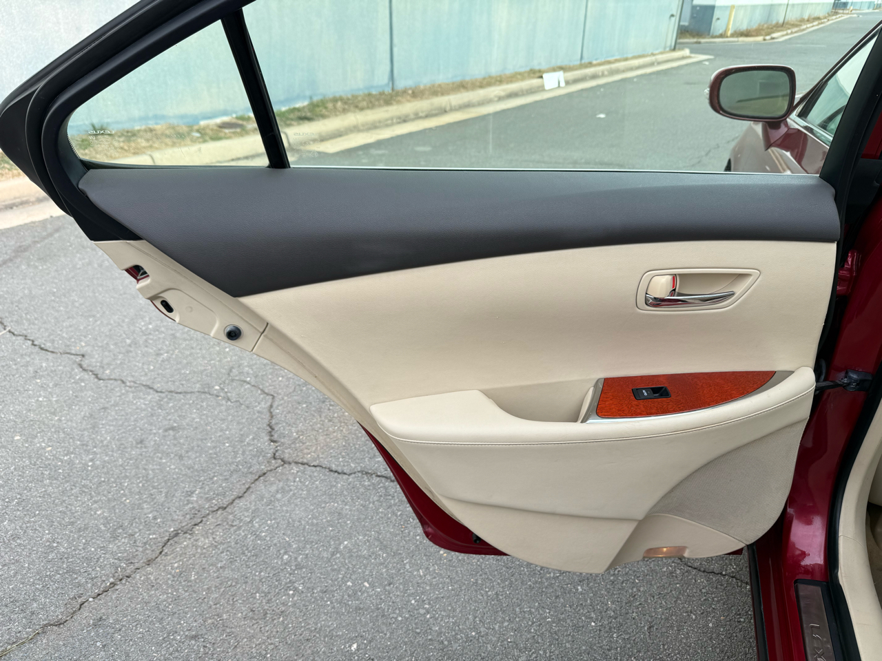 Lexus ES 350 4dr Sdn 2010