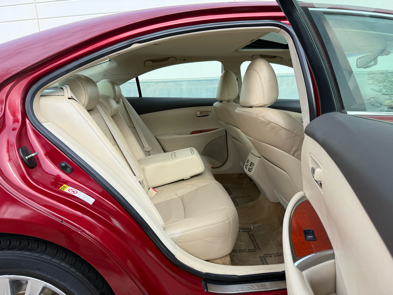 Lexus ES 350 4dr Sdn 2010