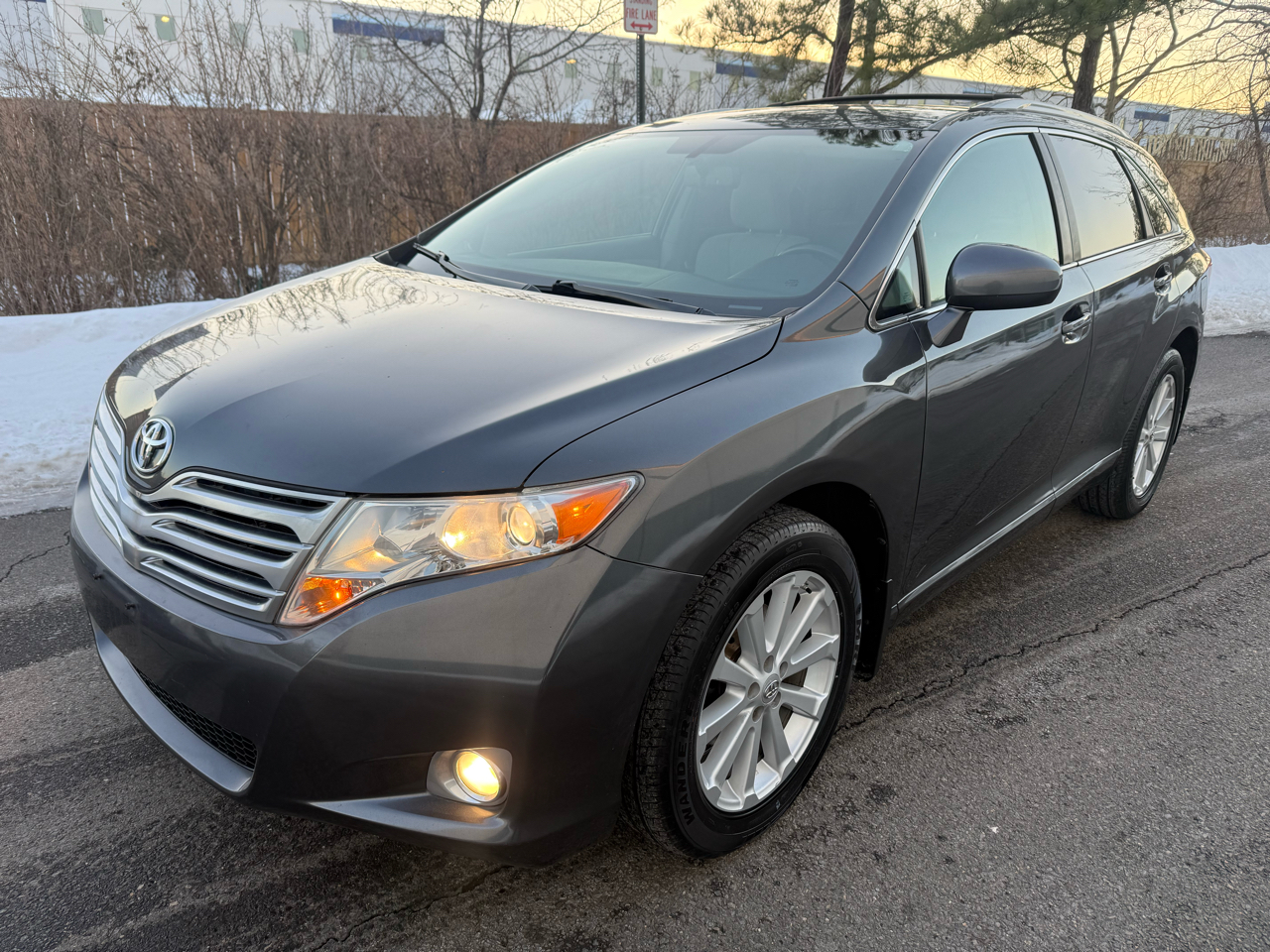 Toyota Venza 4dr Wgn I4 AWD (Natl) 2010