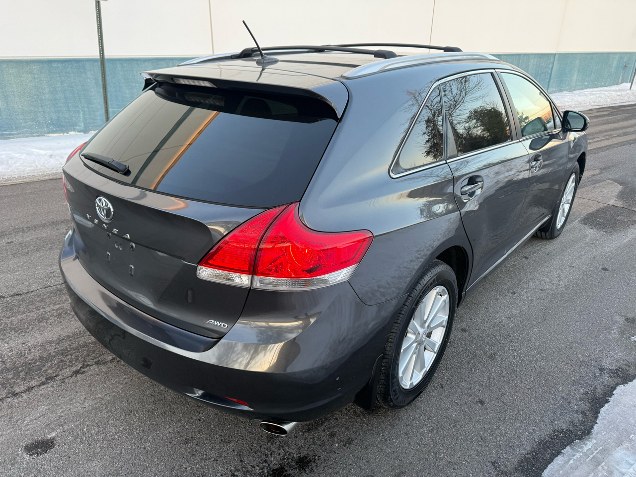 Toyota Venza 4dr Wgn I4 AWD (Natl) 2010