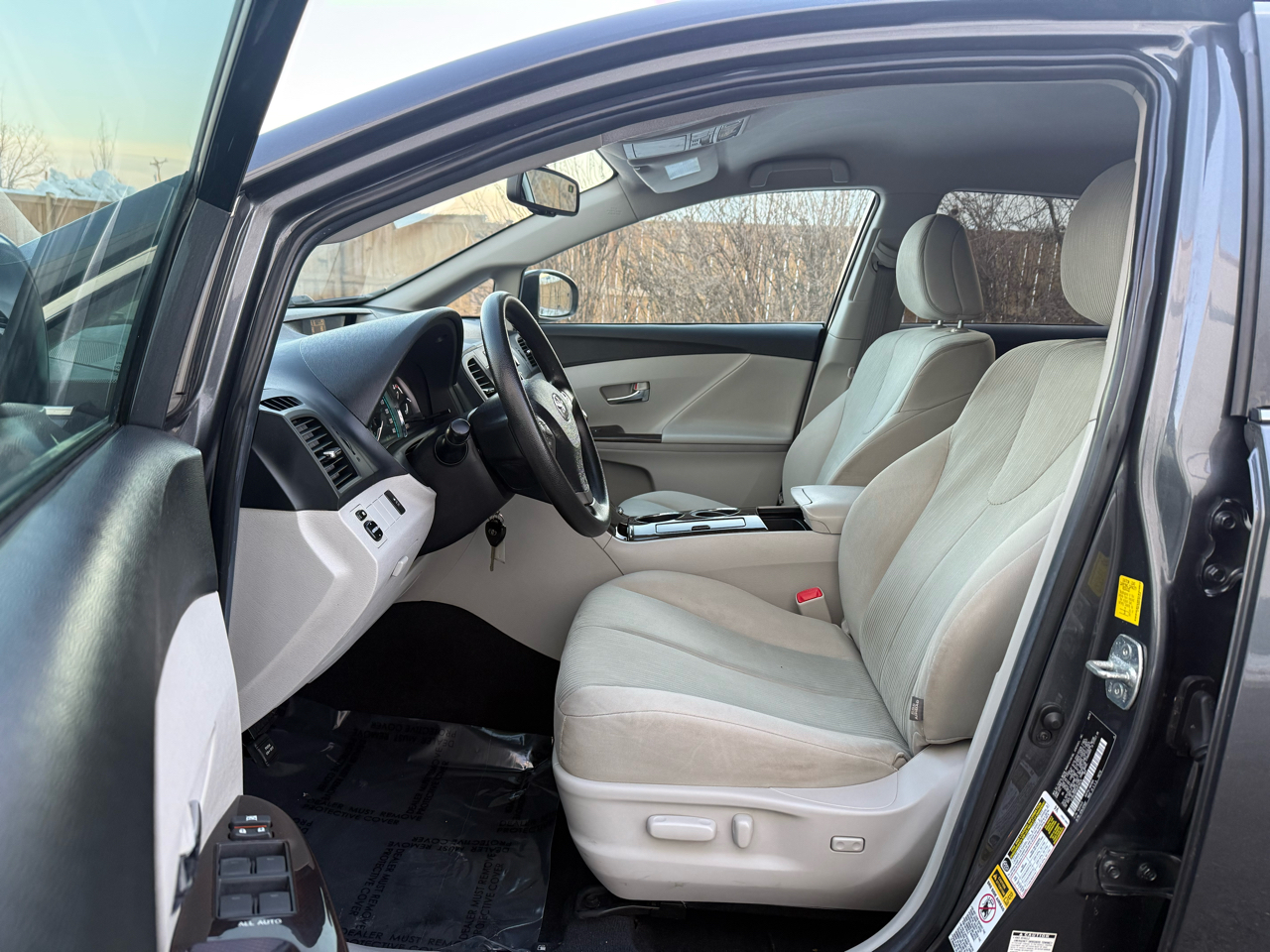 Toyota Venza 4dr Wgn I4 AWD (Natl) 2010