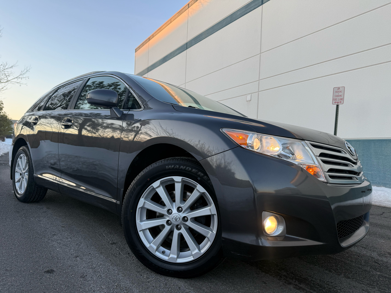 Toyota Venza 4dr Wgn I4 AWD (Natl) 2010