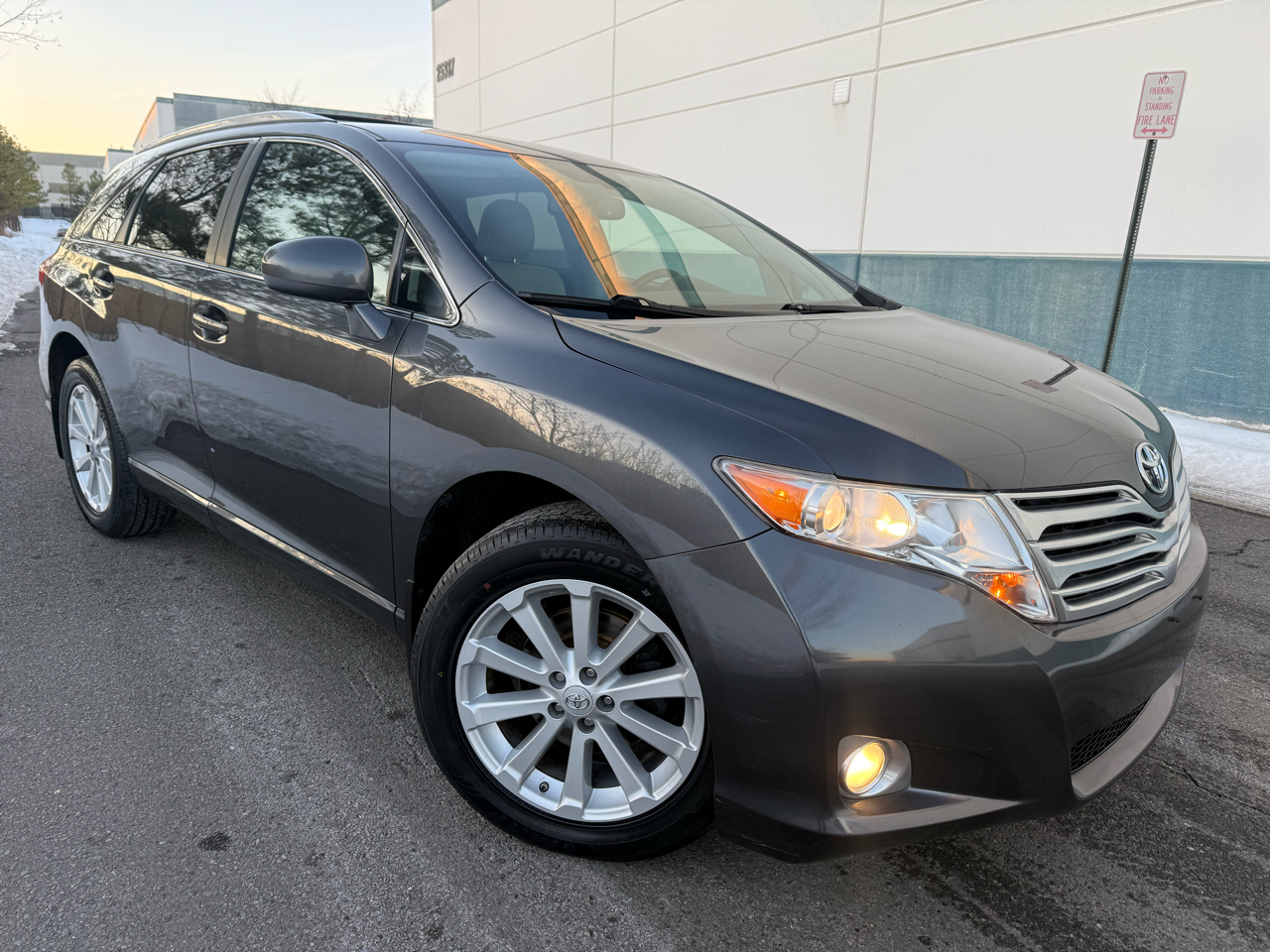 Toyota Venza 4dr Wgn I4 AWD (Natl) 2010