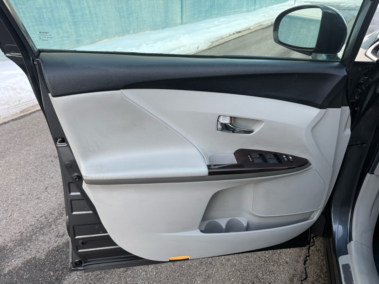 Toyota Venza 4dr Wgn I4 AWD (Natl) 2010