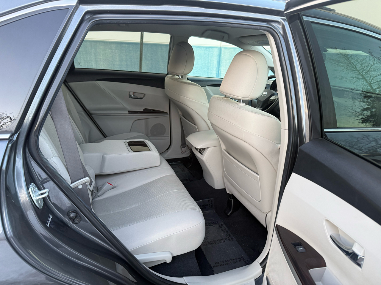 Toyota Venza 4dr Wgn I4 AWD (Natl) 2010