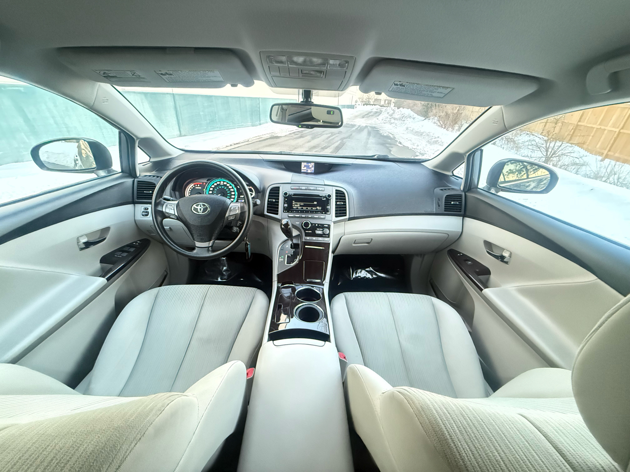 Toyota Venza 4dr Wgn I4 AWD (Natl) 2010