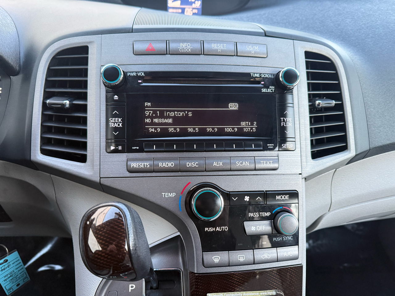 Toyota Venza 4dr Wgn I4 AWD (Natl) 2010