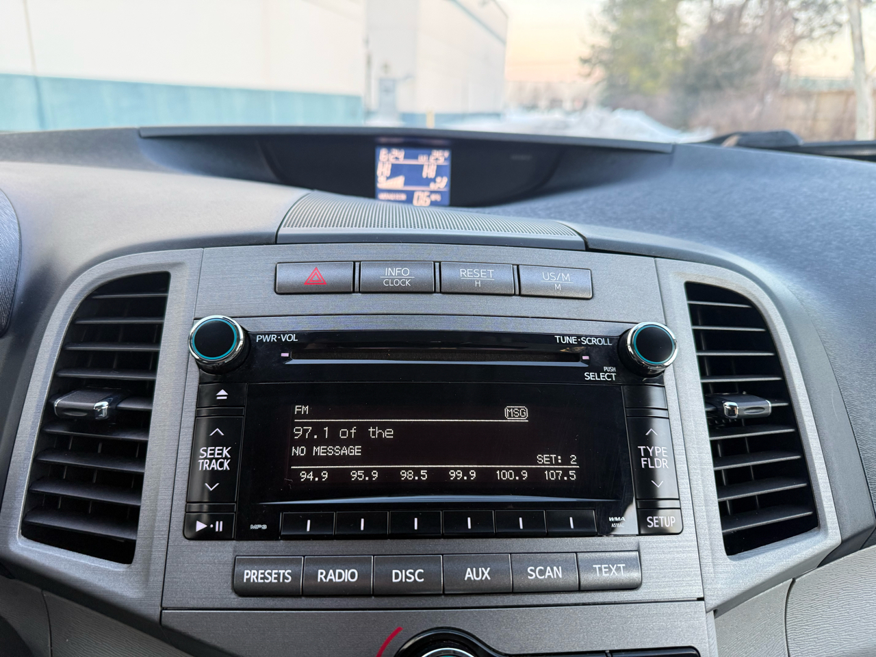 Toyota Venza 4dr Wgn I4 AWD (Natl) 2010