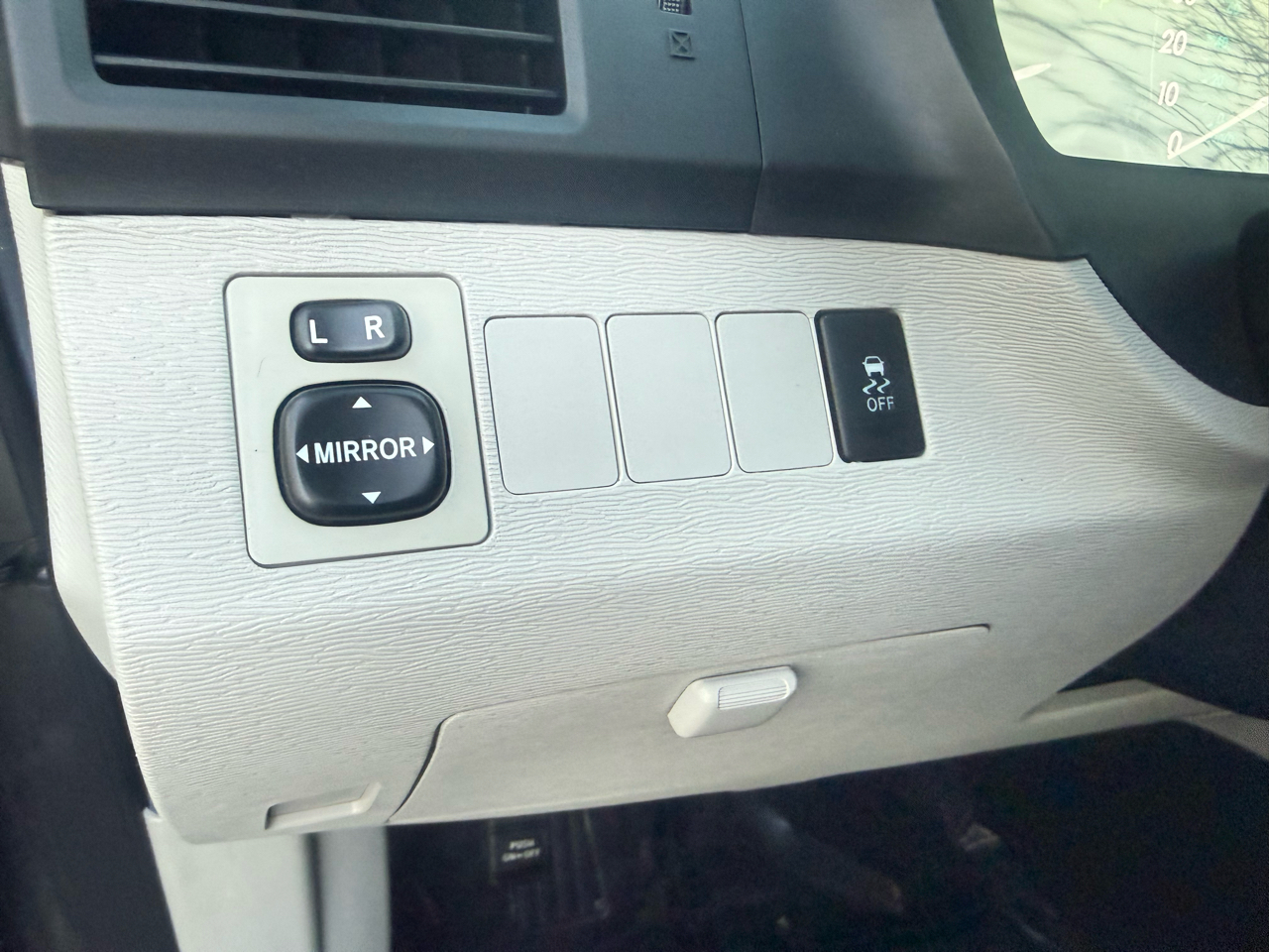 Toyota Venza 4dr Wgn I4 AWD (Natl) 2010