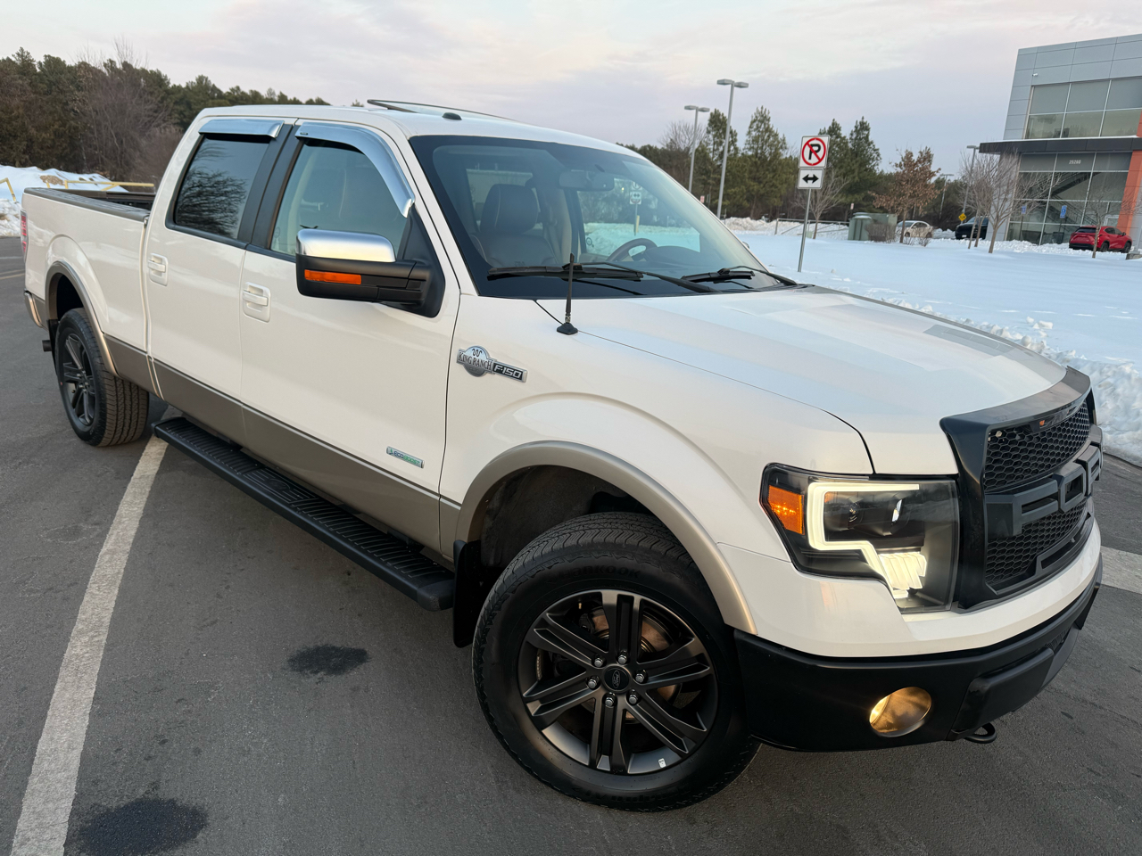 Ford F-150 4WD SuperCrew 145" Platinum 2011