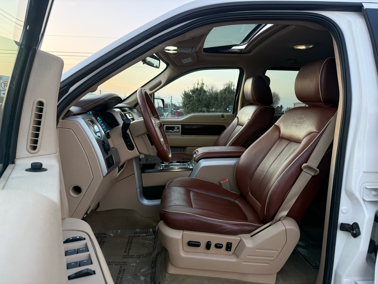 Ford F-150 4WD SuperCrew 145" Platinum 2011