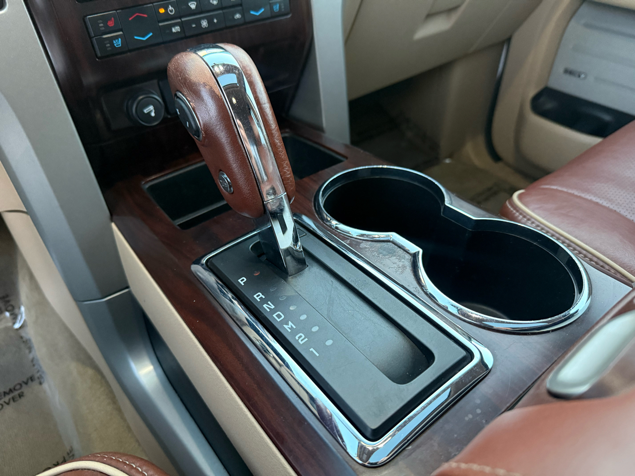 Ford F-150 4WD SuperCrew 145" Platinum 2011