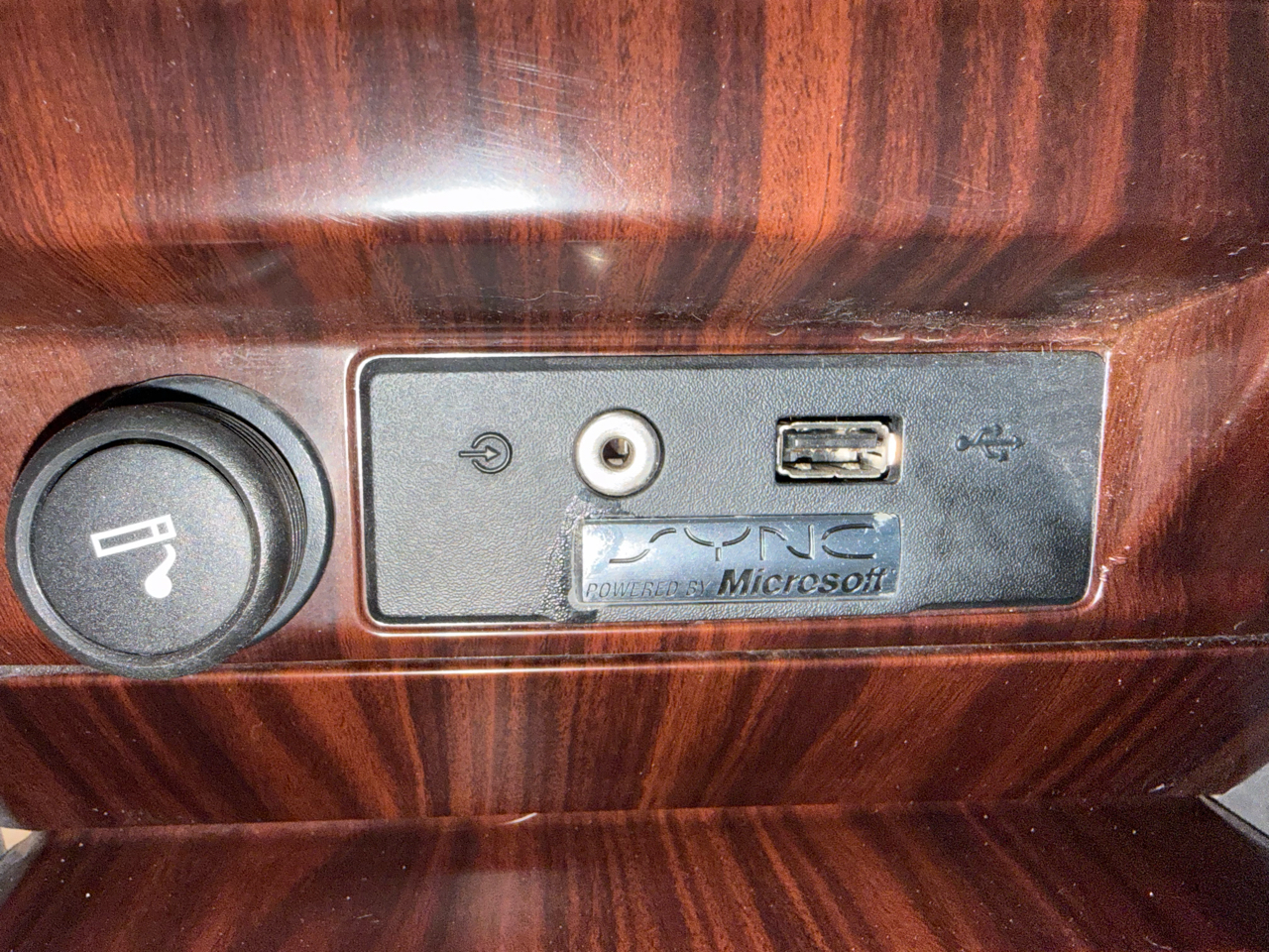 Ford F-150 4WD SuperCrew 145" Platinum 2011