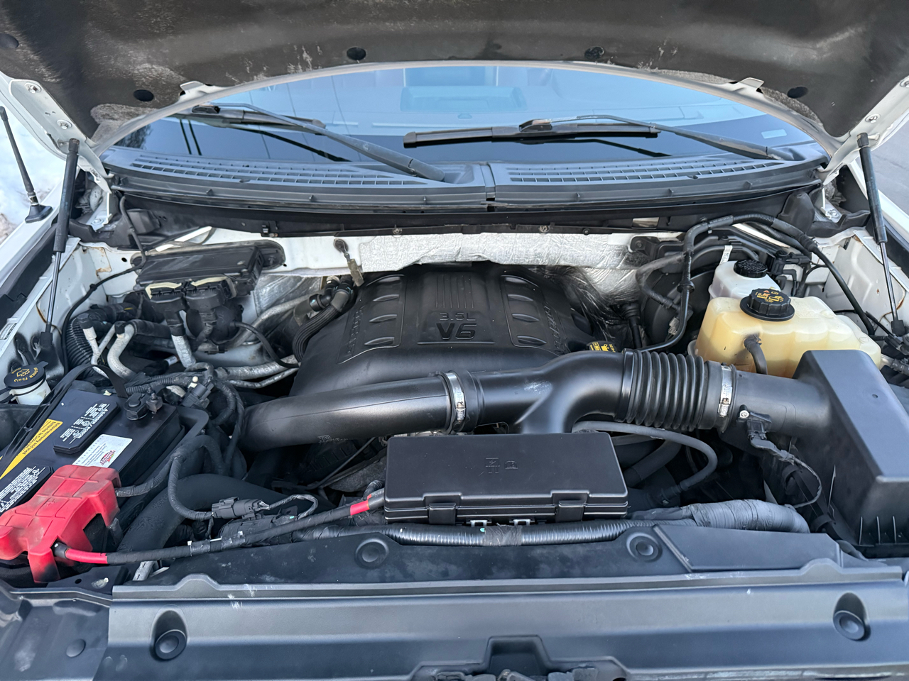 Ford F-150 4WD SuperCrew 145" Platinum 2011