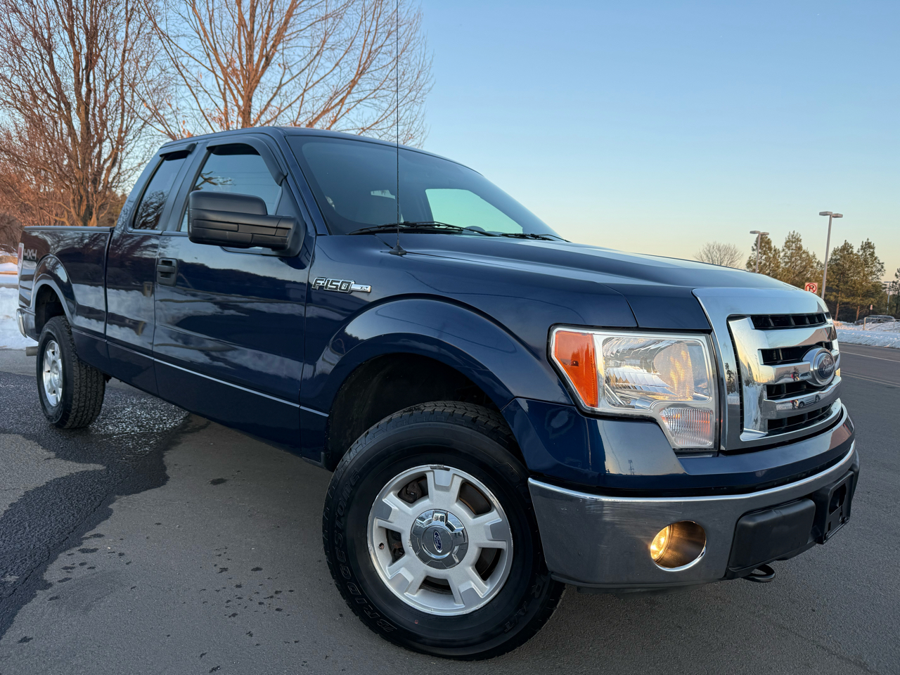 2012 Ford F-150 4WD SuperCab 145" Lariat