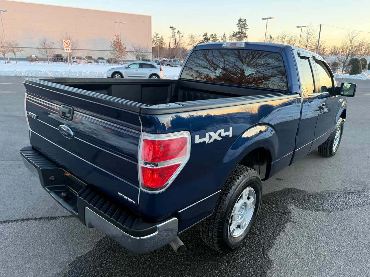 Ford F-150 4WD SuperCab 145" Lariat 2012