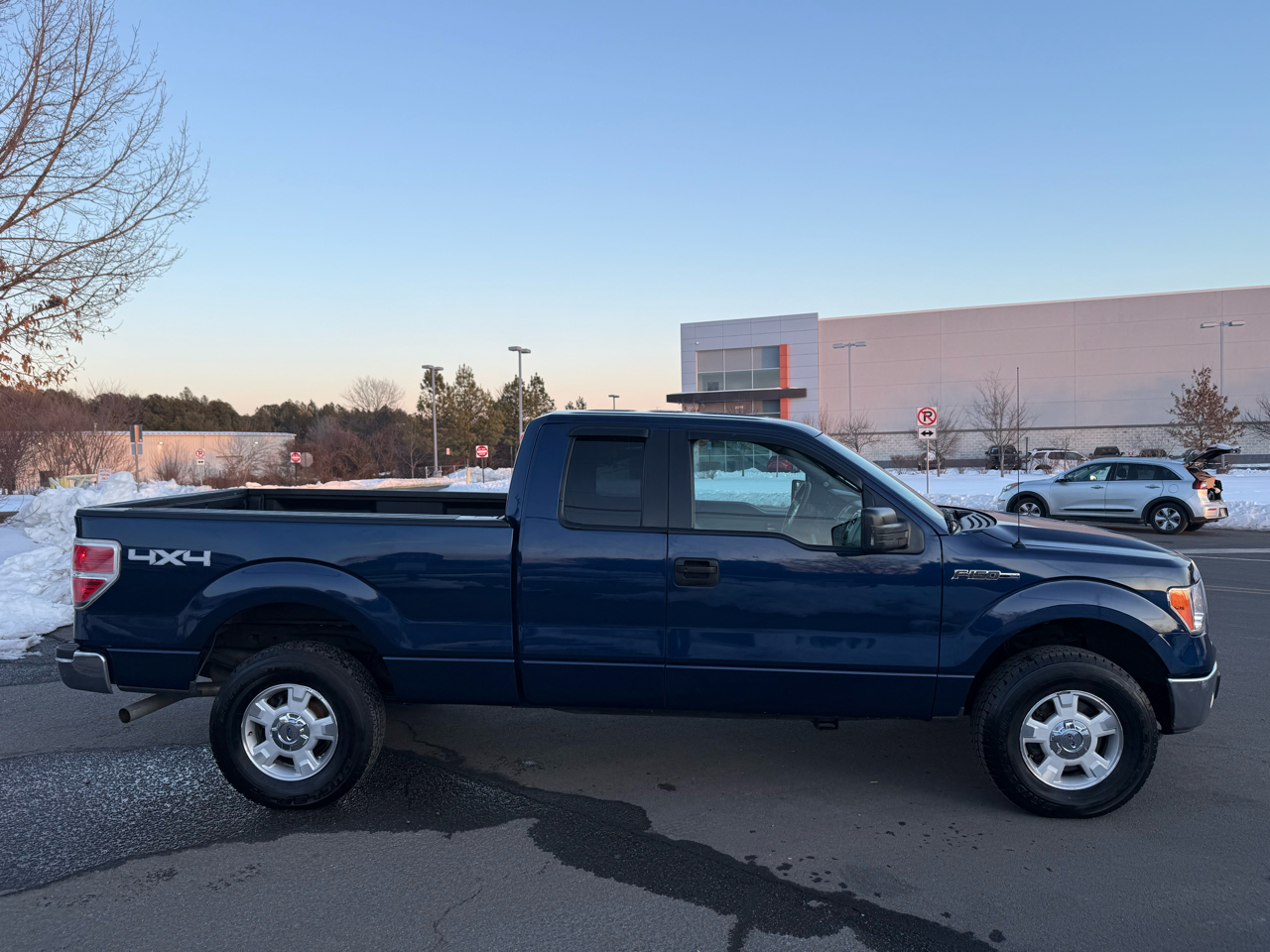 Ford F-150 4WD SuperCab 145" Lariat 2012