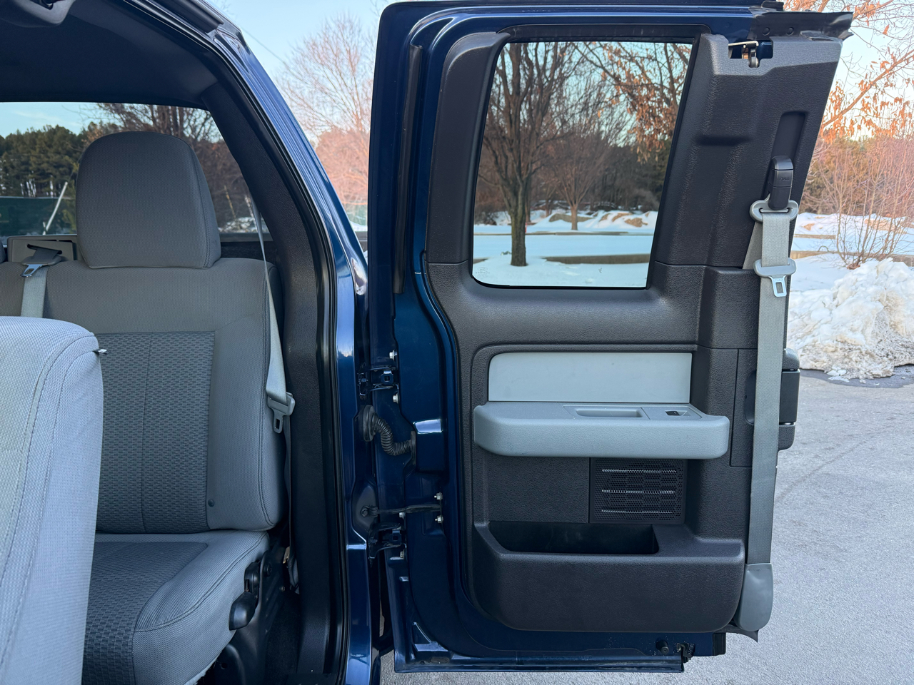 Ford F-150 4WD SuperCab 145" Lariat 2012