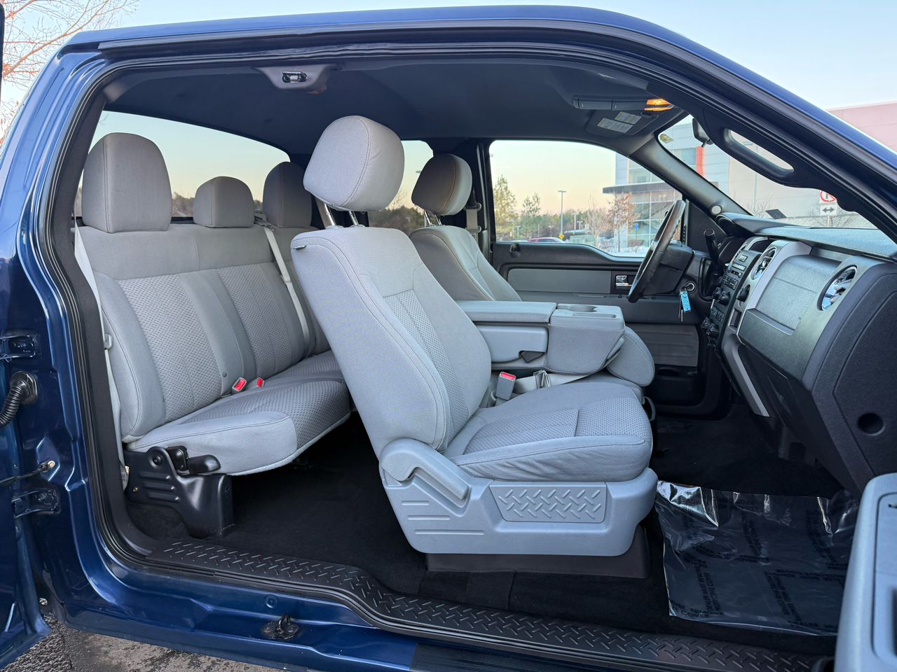 Ford F-150 4WD SuperCab 145" Lariat 2012