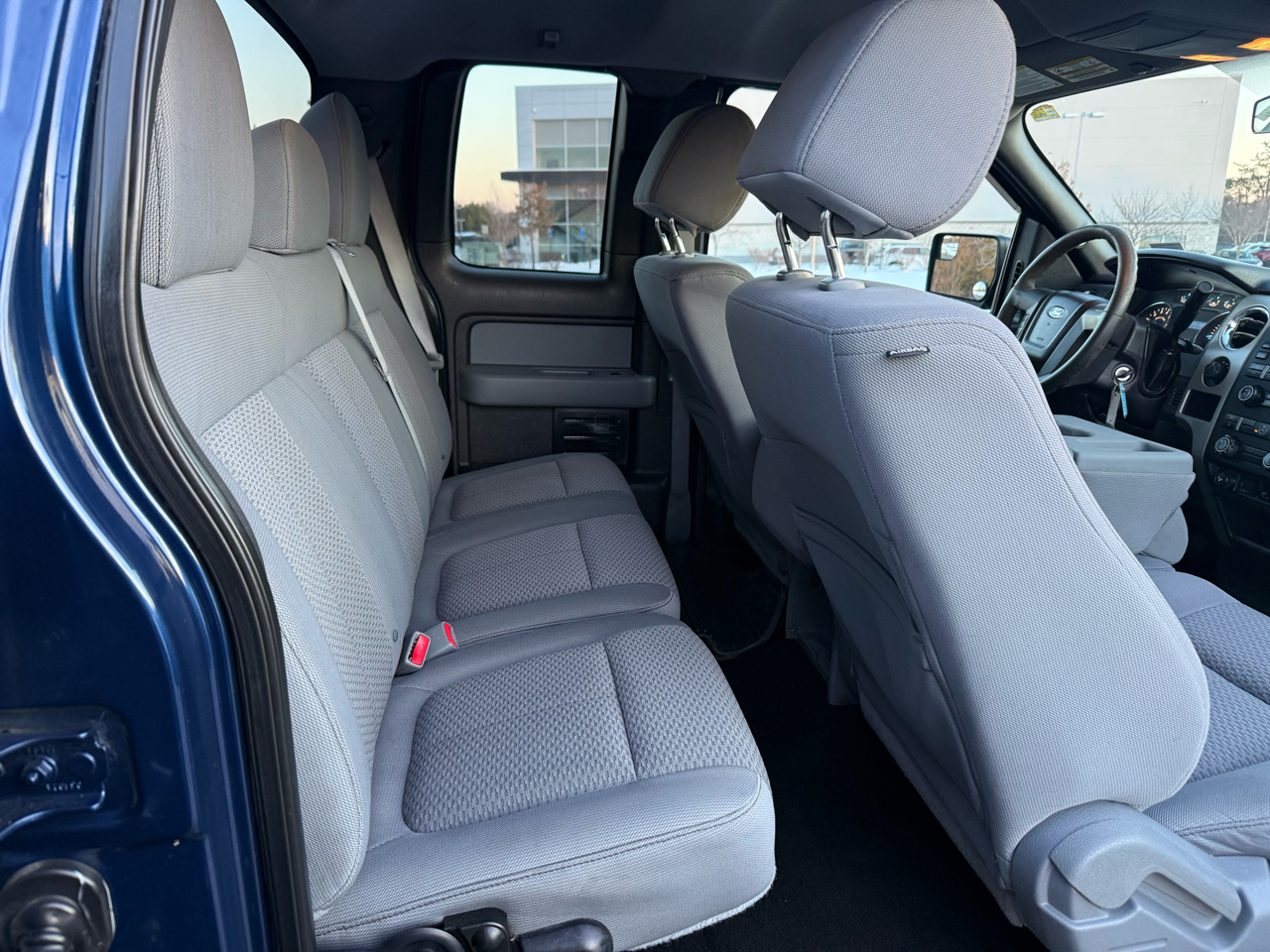 Ford F-150 4WD SuperCab 145" Lariat 2012