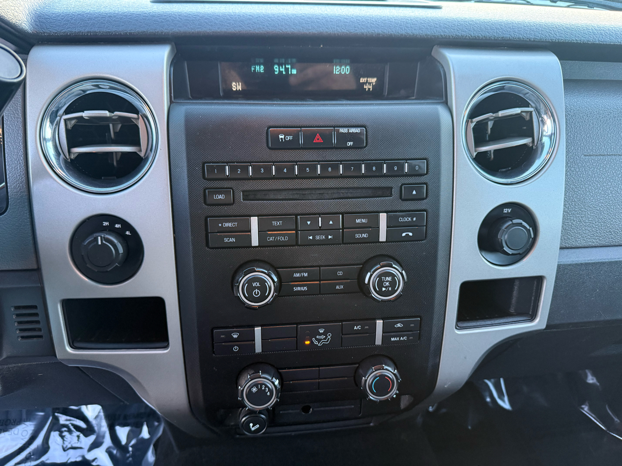 Ford F-150 4WD SuperCab 145" Lariat 2012