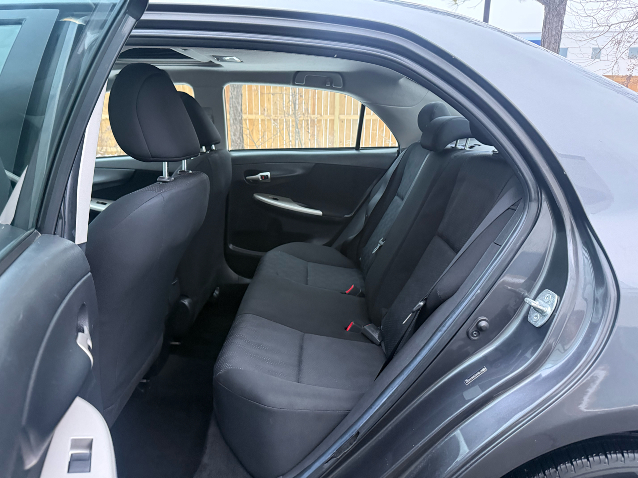 Toyota Corolla 4dr Sdn Man (Natl) 2010