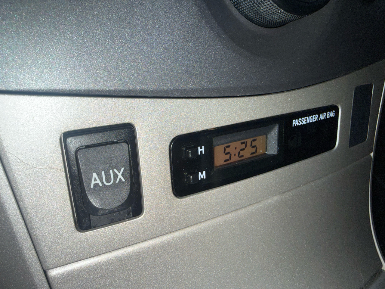 Toyota Corolla 4dr Sdn Man (Natl) 2010