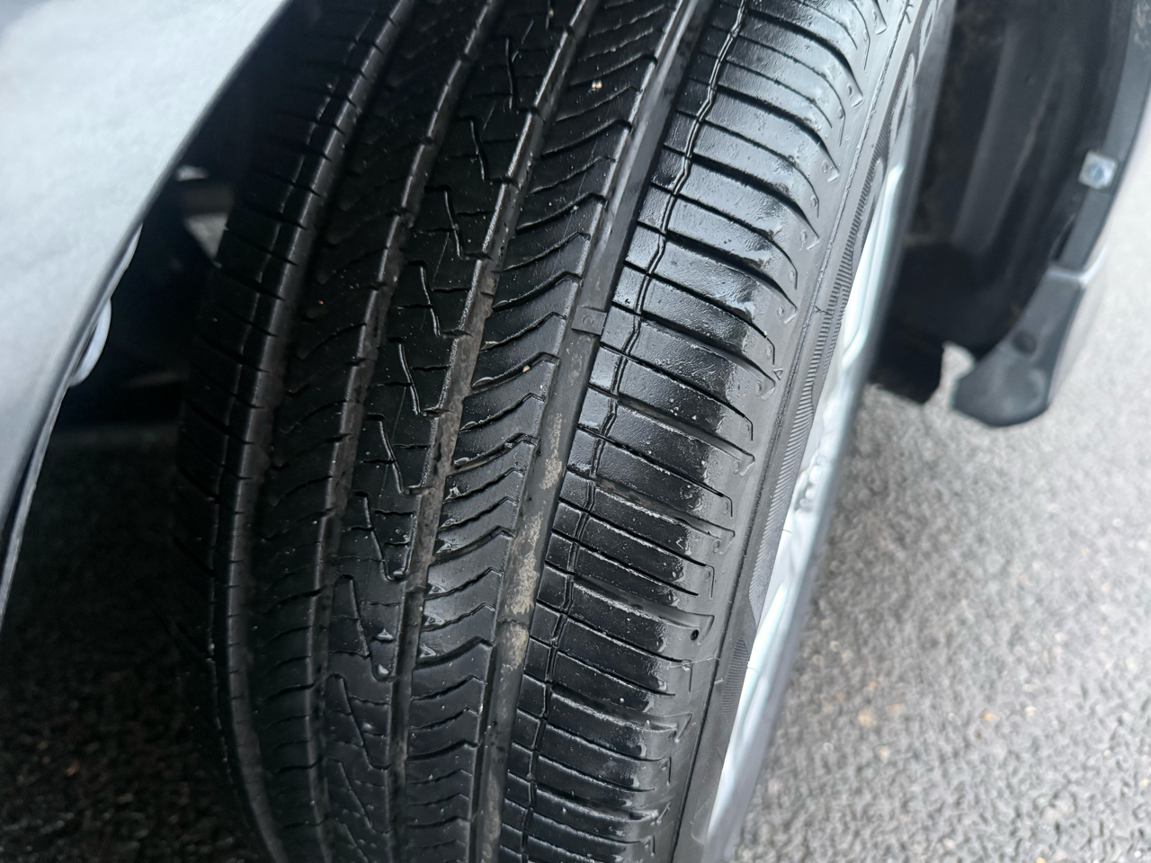 Toyota Corolla 4dr Sdn Man (Natl) 2010