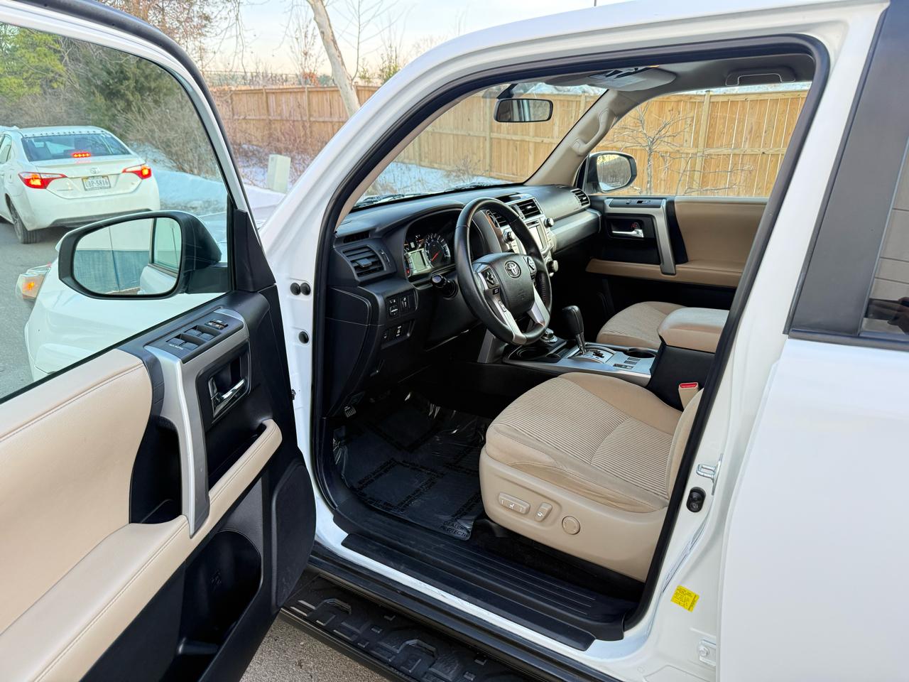 Toyota 4Runner 4WD 4dr V6 Trail Premium (Natl) 2015