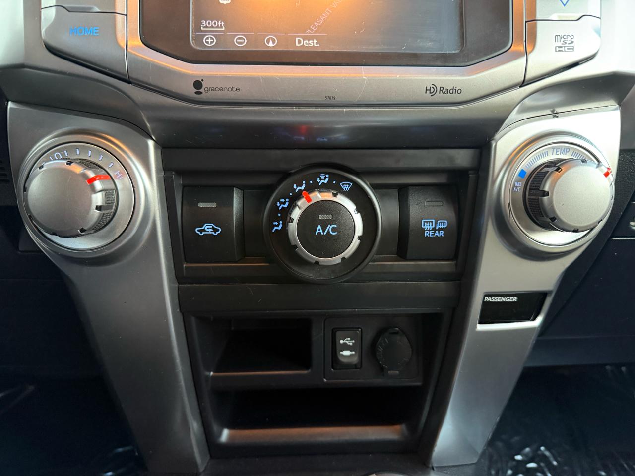 Toyota 4Runner 4WD 4dr V6 Trail Premium (Natl) 2015