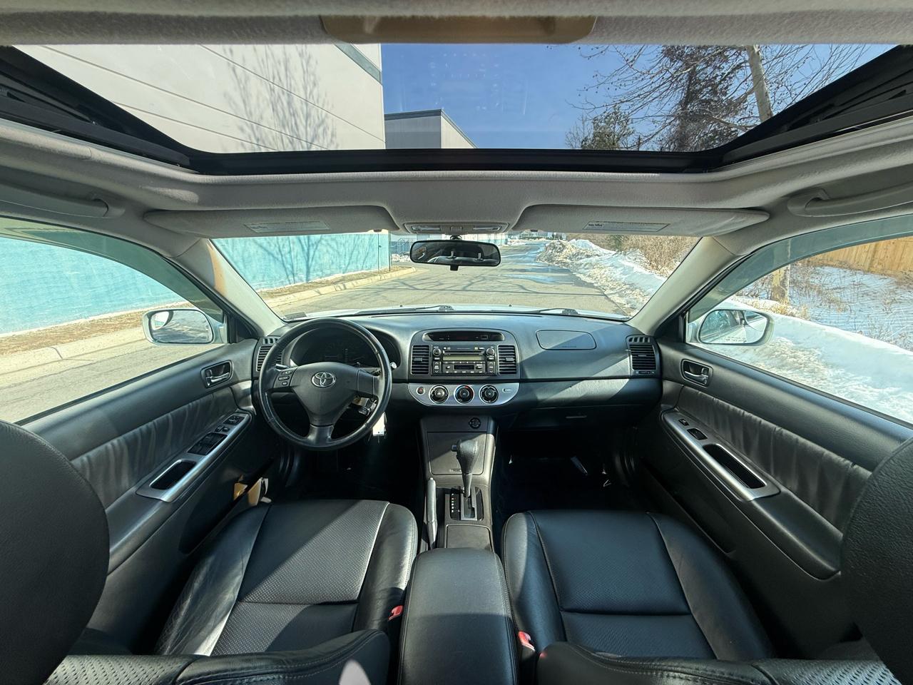 Toyota Camry 4dr Sdn SE V6 Auto (Natl) 2005