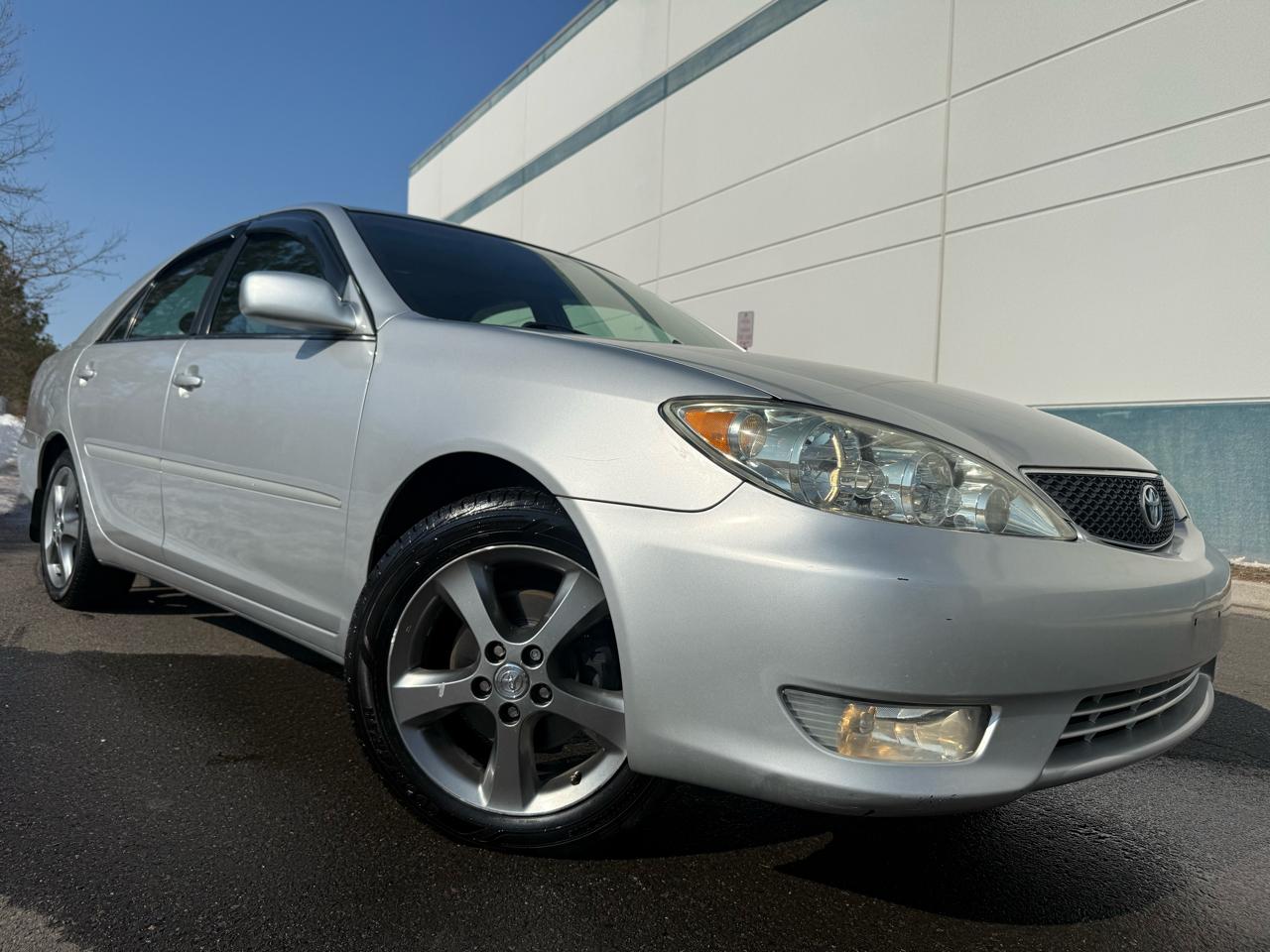 Toyota Camry 4dr Sdn SE V6 Auto (Natl) 2005