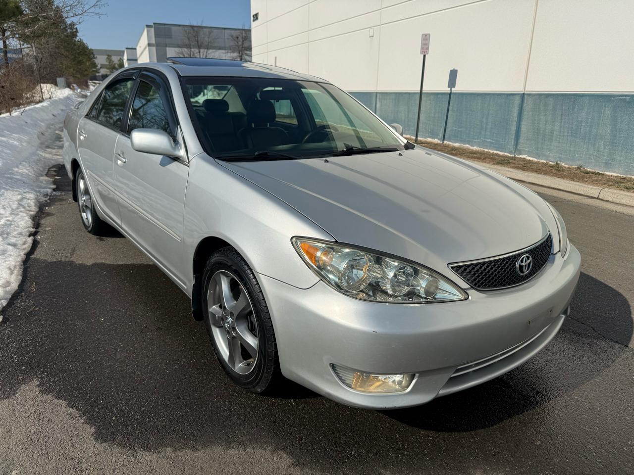 Toyota Camry 4dr Sdn SE V6 Auto (Natl) 2005