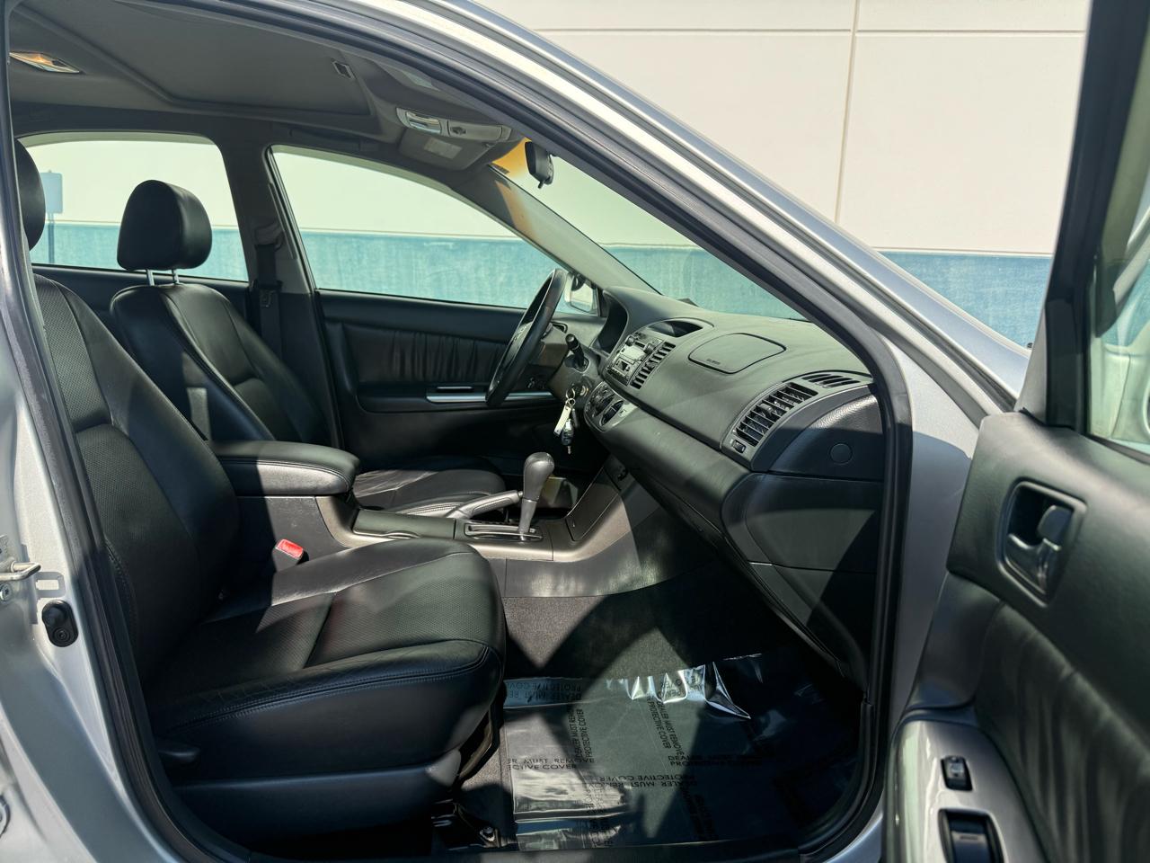 Toyota Camry 4dr Sdn SE V6 Auto (Natl) 2005