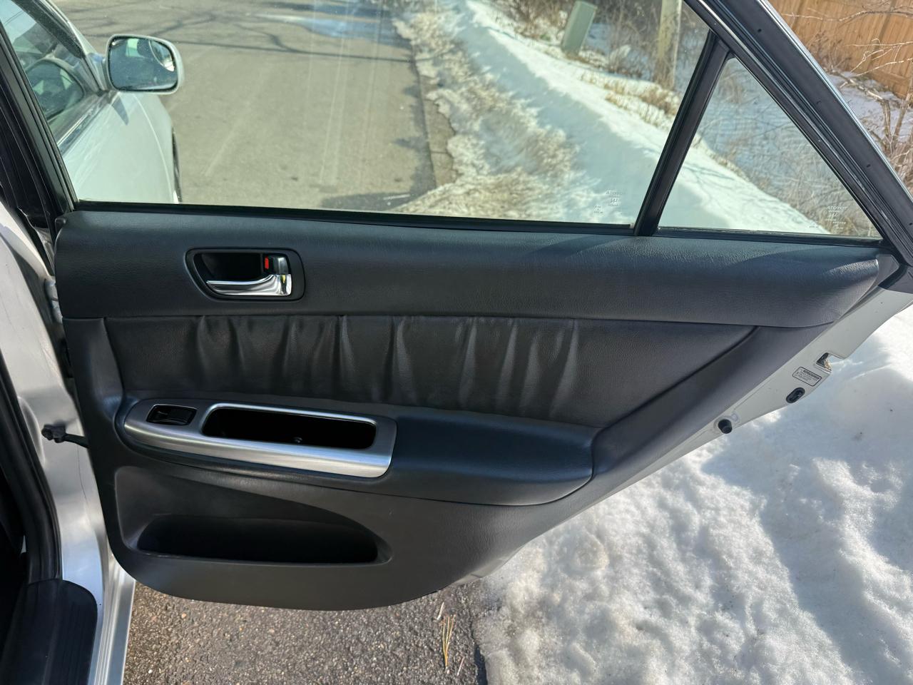 Toyota Camry 4dr Sdn SE V6 Auto (Natl) 2005