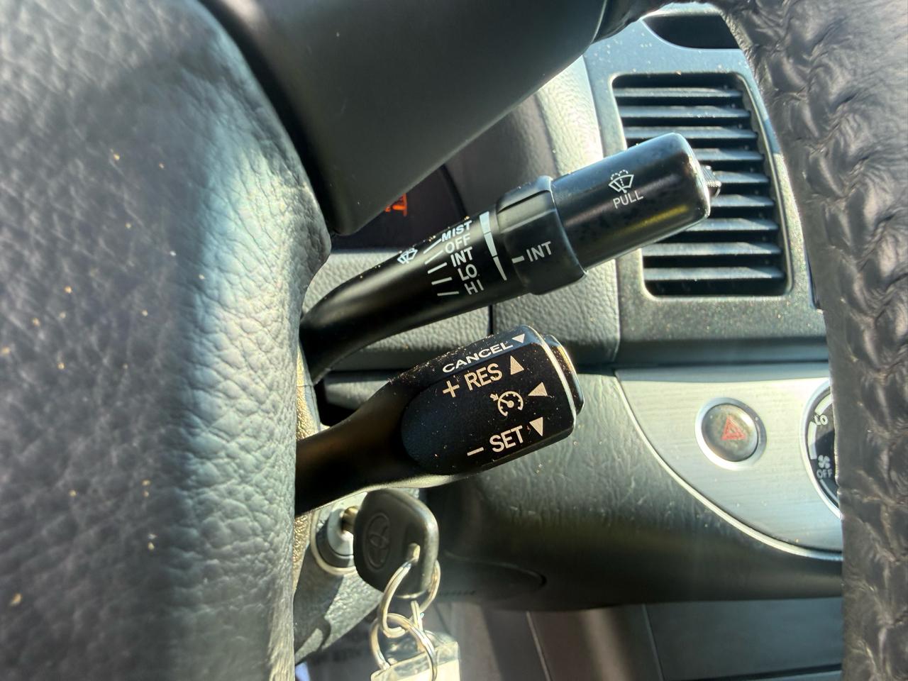 Toyota Camry 4dr Sdn SE V6 Auto (Natl) 2005