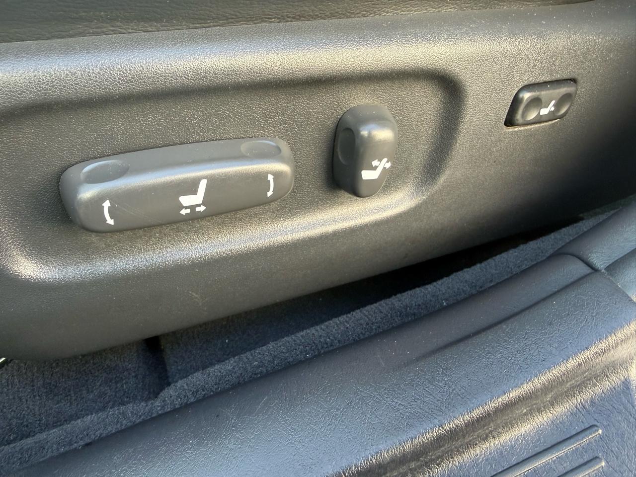 Toyota Camry 4dr Sdn SE V6 Auto (Natl) 2005