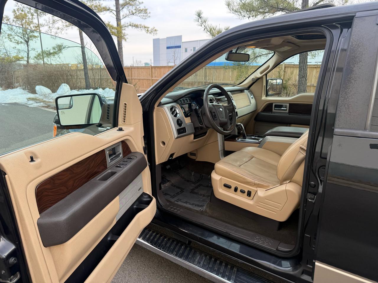 Ford F-150 4WD SuperCrew 145" Platinum 2012