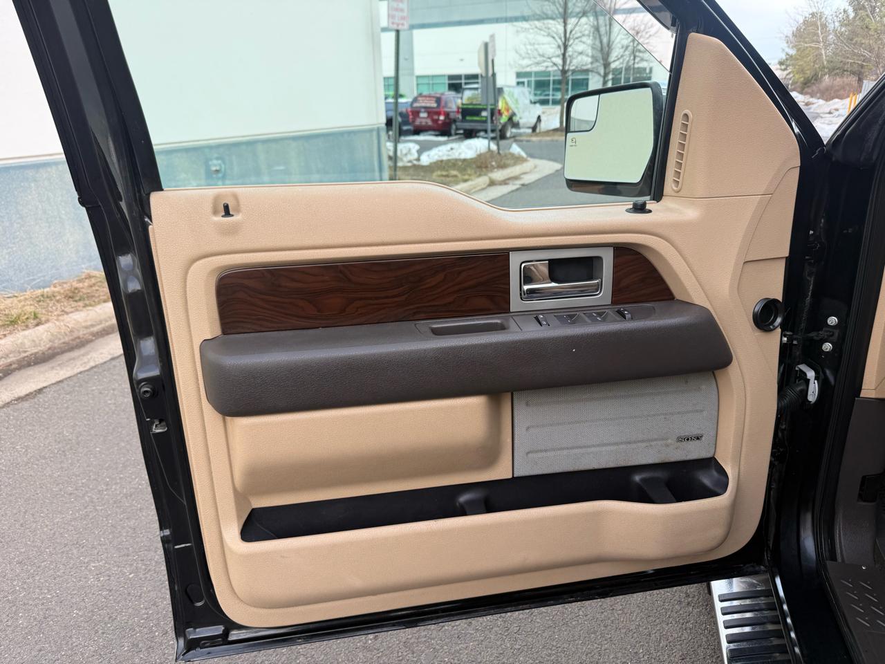 Ford F-150 4WD SuperCrew 145" Platinum 2012