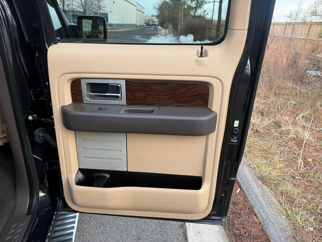 Ford F-150 4WD SuperCrew 145" Platinum 2012